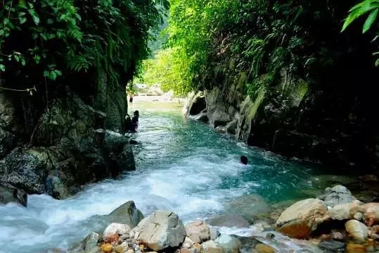 爱旅拍-巴厘岛蜜月|旅行|婚礼|婚拍|一站式服务|巴厘岛,巴厘岛旅游,巴杜尔小岛,潜水胜地,瀑布,国家公园,阿贡火山,Pulau Peuceng,红树林,