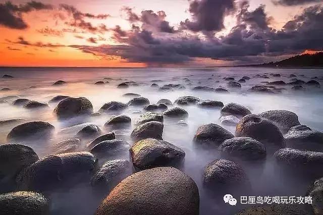 27.jpg 爱旅拍-巴厘岛蜜月|旅行|婚礼|婚拍|一站式服务|海神庙,乌鲁瓦图断崖,水明漾海滩,Amankila Bali的游泳池,库塔海滩,Melasti Beach,Nusa Penida Temple,Kelan Beach