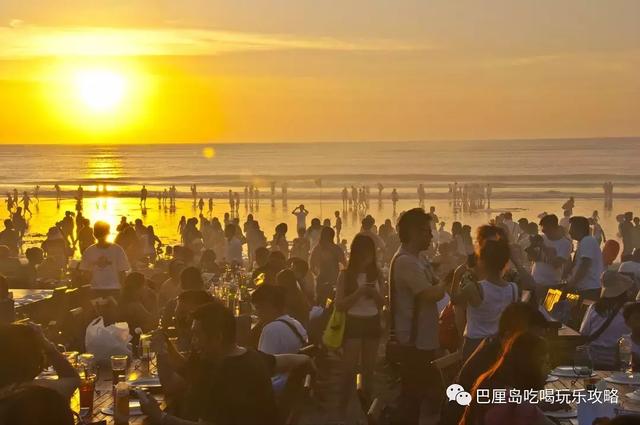 1.jpg 爱旅拍-巴厘岛蜜月|旅行|婚礼|婚拍|一站式服务|海神庙,乌鲁瓦图断崖,水明漾海滩,Amankila Bali的游泳池,库塔海滩,Melasti Beach,Nusa Penida Temple,Kelan Beach