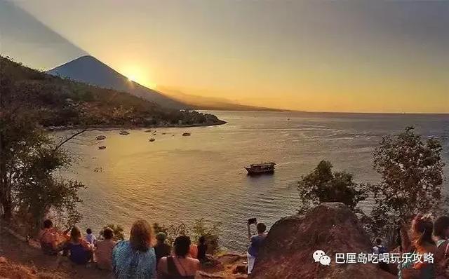 31.jpg 爱旅拍-巴厘岛蜜月|旅行|婚礼|婚拍|一站式服务|海神庙,乌鲁瓦图断崖,水明漾海滩,Amankila Bali的游泳池,库塔海滩,Melasti Beach,Nusa Penida Temple,Kelan Beach
